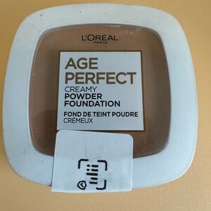 🩷5/$10 L'Oreal Age Perfect Powder Foundation in Tan